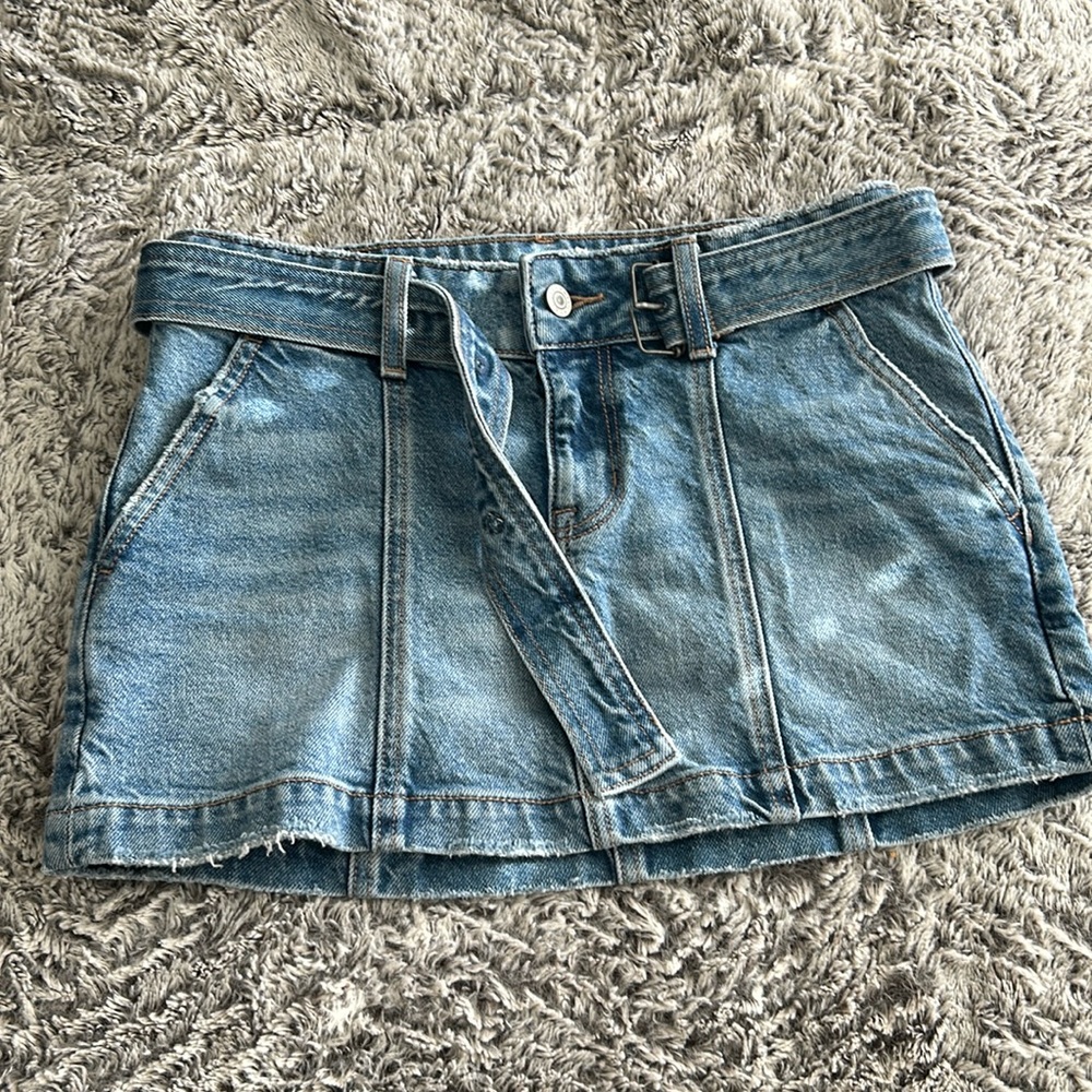Low rise denim mini skirt
